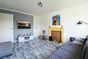 Living / Dining Room- click for photo gallery